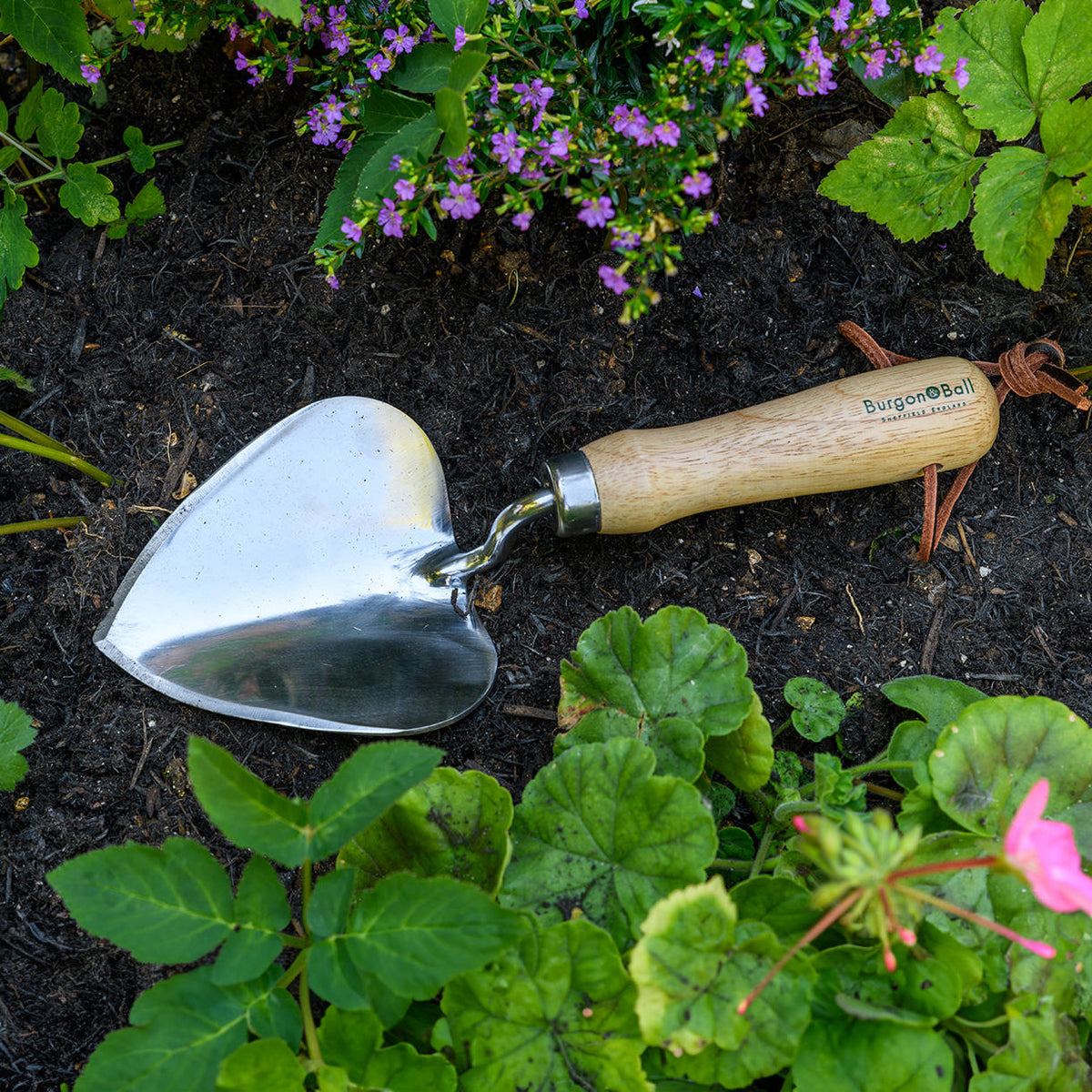 monty don garden trowel Heart Shaped Planting Trowel
