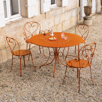 1900 Round 117cm Table