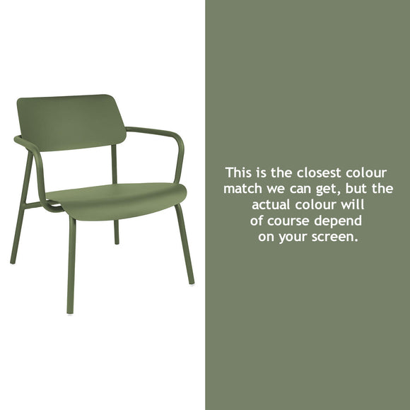 Studie Stacking Outdoor Lounge Chair