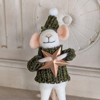 Carol Singing Christmas Mice