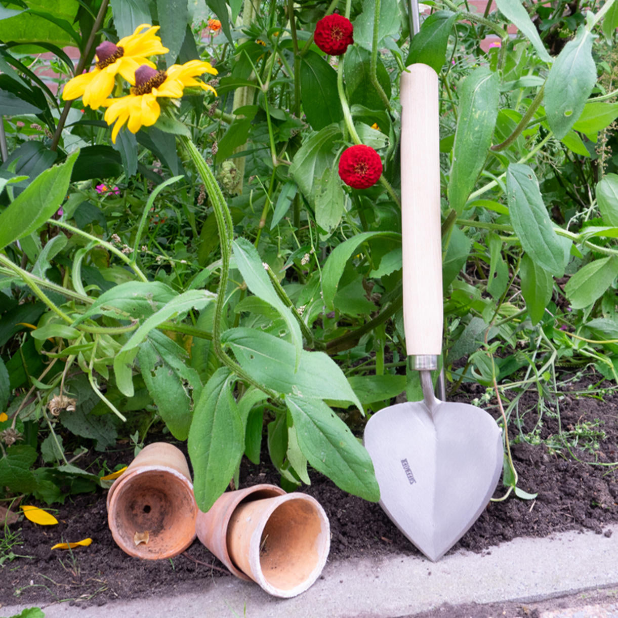dutch garden trowel Buy Sneeboer Old Dutch Style Planting Trowel — The Worm that Turned