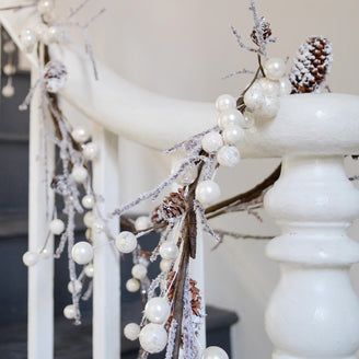 White Berry and Pearl Garland (4650057826364)