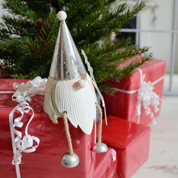 Silver Dangly legged Sitting Santa (4650106421308)