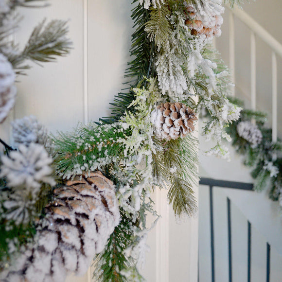 Large Snowy Tipped Pine Wreath with Pinecones (6661543166012)