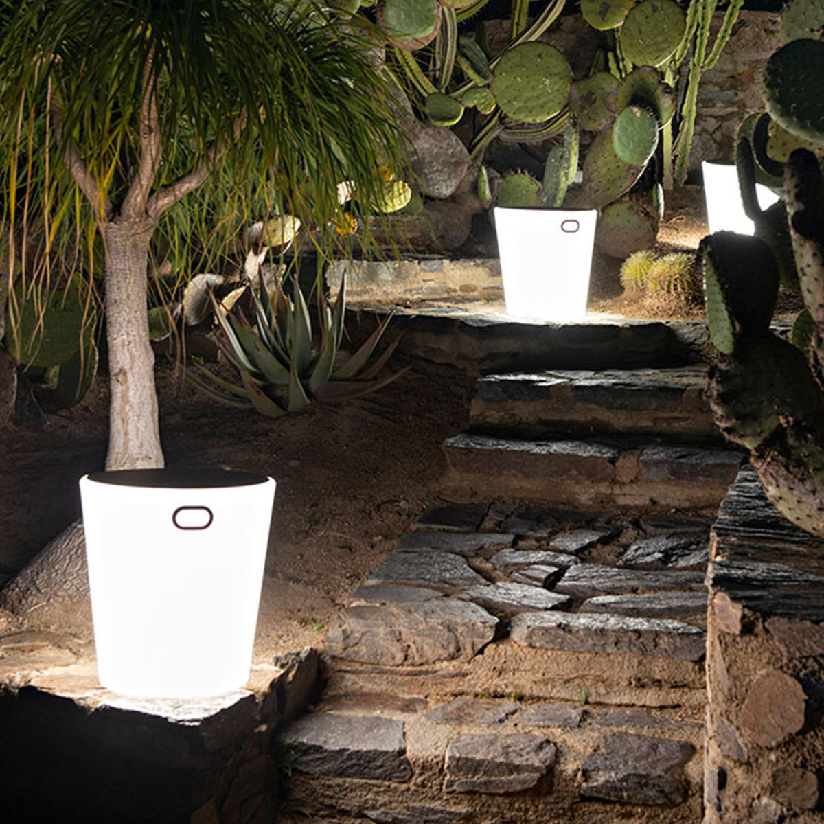 Buy Inouï LED Illuminated Stool — The Worm that Turned - revitalising ...