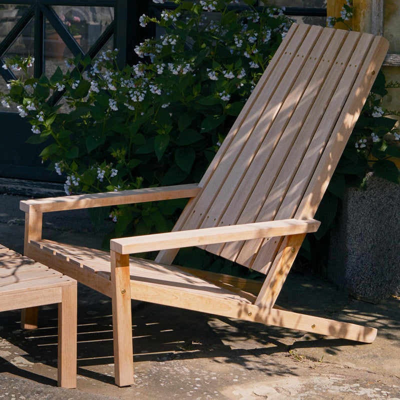 /products/between-lines-deck-chair